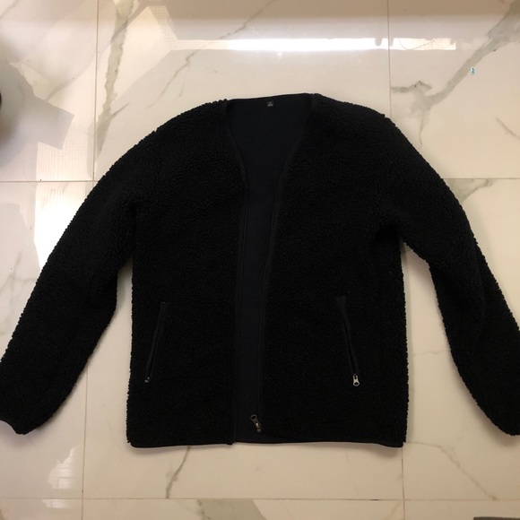 Uniqlo Fleece Cardigan - Picture 2 of 3